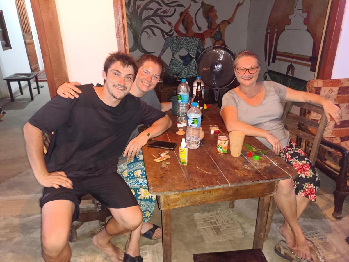 Mamisa Cafe, Home Stay Хабарана Экстерьер фото
