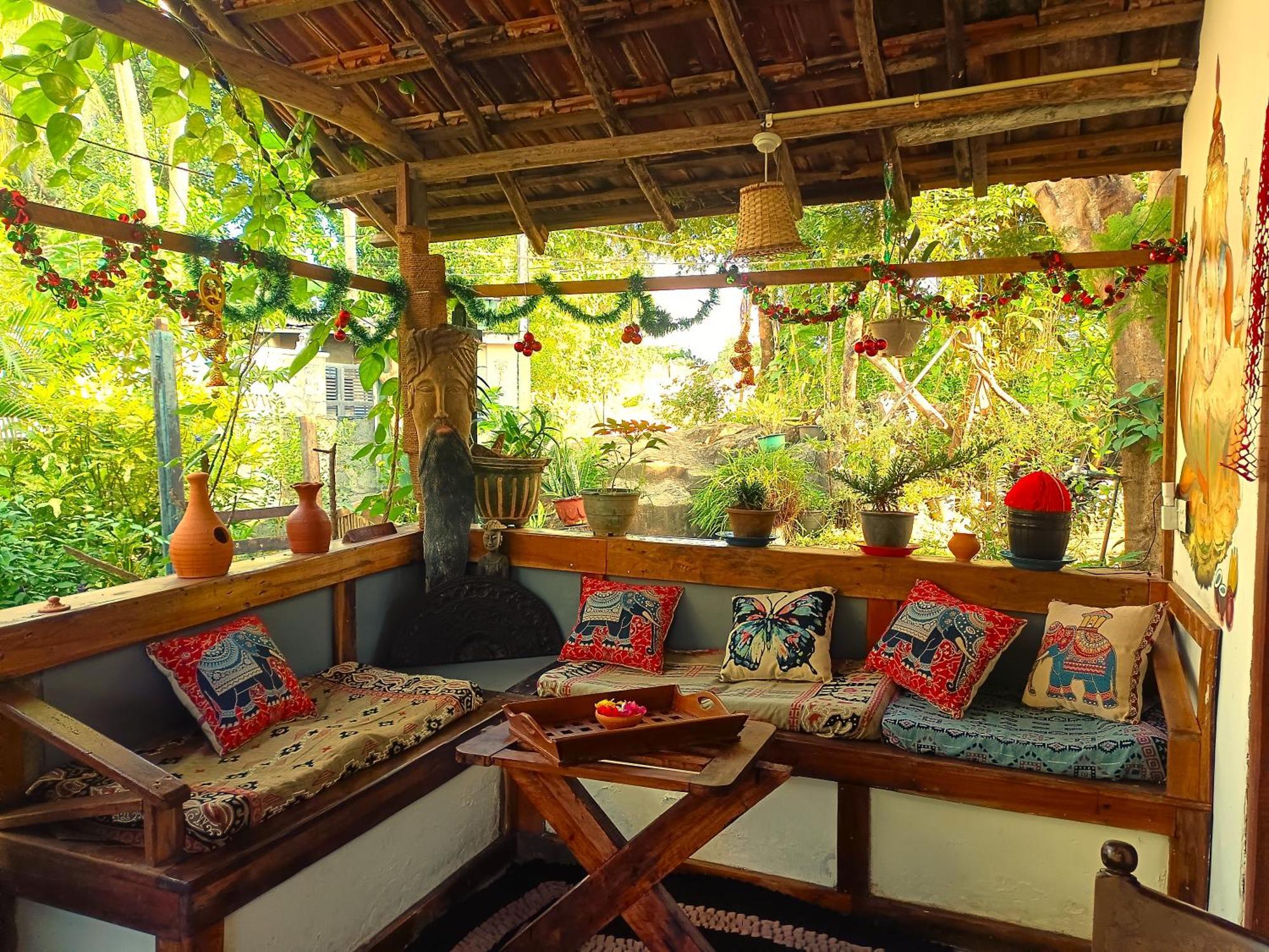 Mamisa Cafe, Home Stay Хабарана Экстерьер фото