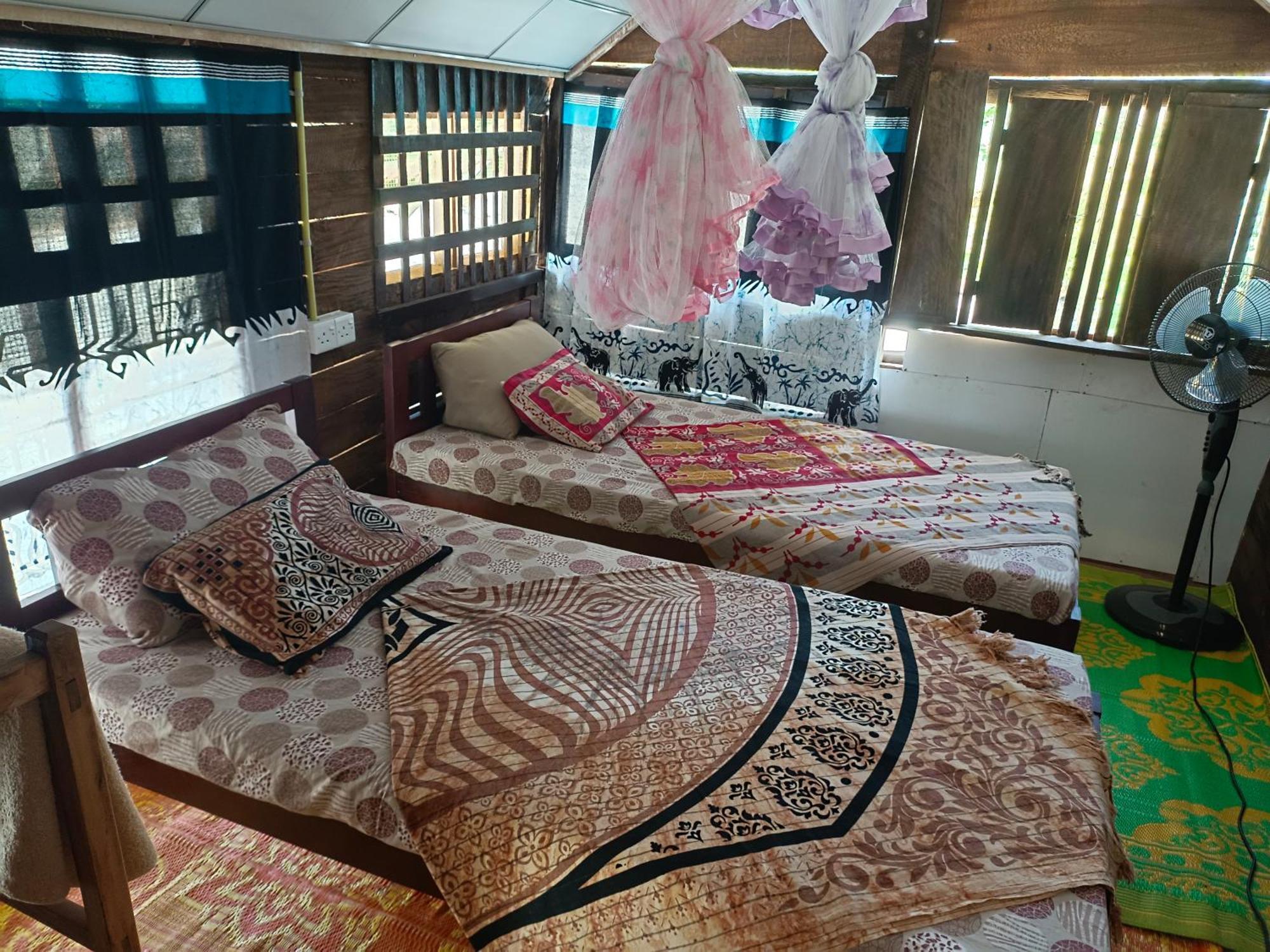 Mamisa Cafe, Home Stay Хабарана Экстерьер фото